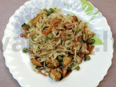 Basmati ryžiai su midijomis ir daržovėmis pagrindine nuotrauka