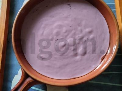 Juodųjų serbentų pyragas su raugintu pienu Žingsnis 4