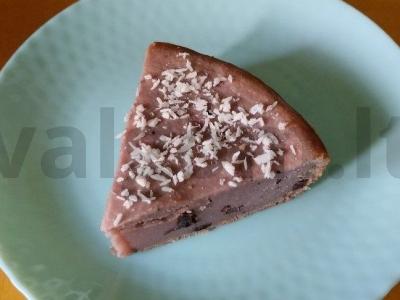 Juodųjų serbentų pyragas su raugintu pienu pagrindine nuotrauka