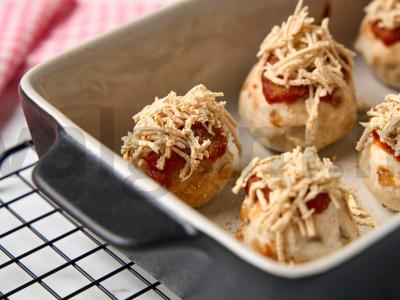 Įdaryti grybai su pomidorų padažu Žingsnis 5