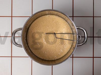 Medus tortas be glitimo Žingsnis 2