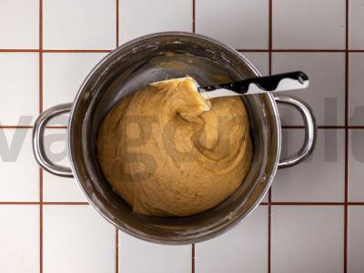 Medus tortas be glitimo Žingsnis 3