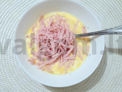 Omletas su graikišku jogurtu ir kalakutienos kumpiu Žingsnis 2