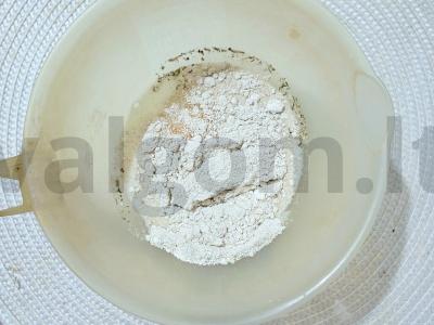 Naudingas avižų blynas su raudonąja žuvimi ir agurku Žingsnis 1