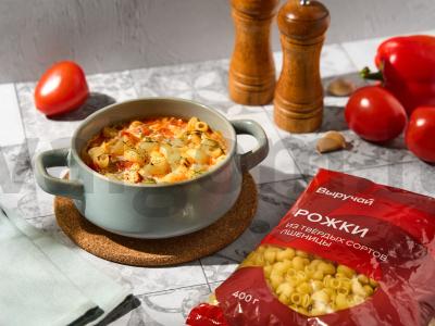 Grietinėlės sriuba su vištiena ir makaronais pagrindine nuotrauka