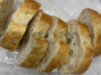 Brusketa su salchichon dešra ir agurkų salotu Žingsnis 1