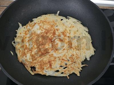 Bulvių blynai su daržovėmis ir dešra Žingsnis 3