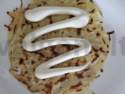 Bulvių blynai su daržovėmis ir dešra Žingsnis 4