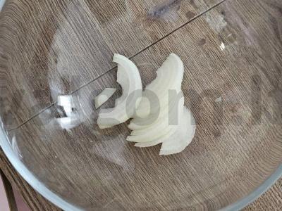 Keptas steikas su barbekiu padažu ir daržovių salotu Žingsnis 5