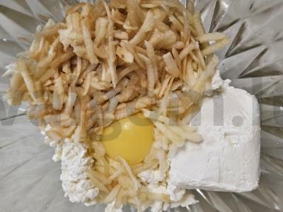 Varškės keksiukai su obuoliais Žingsnis 2