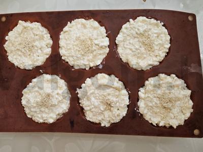 Varškės keksiukai su obuoliais Žingsnis 4