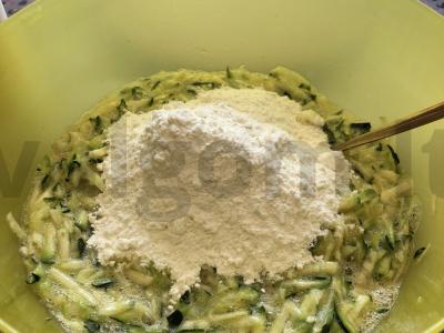 Cukinijų blynai su kumpiu Žingsnis 3