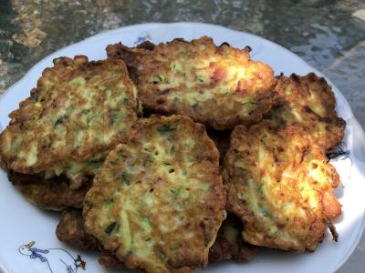 Cukinijų blynai su kumpiu pagrindine nuotrauka