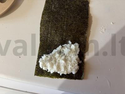 Onigiri su krabų įdaru per 10 minučių Žingsnis 4