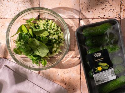 Lengvas salotas su kukurūzais ir putpelių kiaušiniais Žingsnis 2