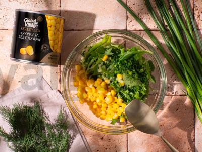 Lengvas salotas su kukurūzais ir putpelių kiaušiniais Žingsnis 3