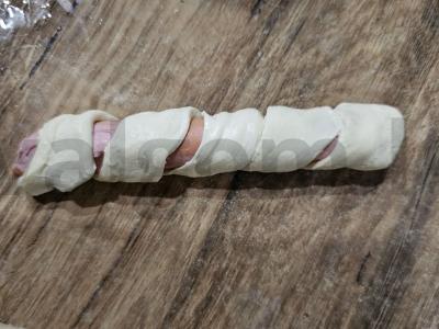 Namų dešrelės mieliniame tešloje Žingsnis 4