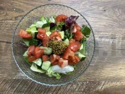 Daržovių salotos su jūros gėrybėmis per 10 minučių Žingsnis 3