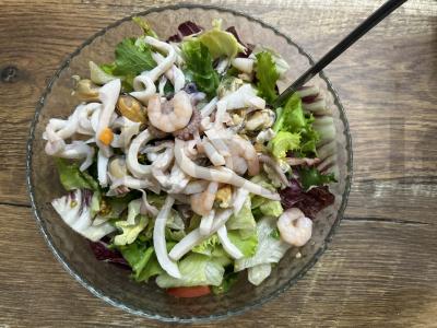 Daržovių salotos su jūros gėrybėmis per 10 minučių Žingsnis 5