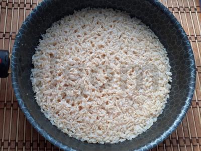 Rudieji ryžiai su avinžirniais ir česnaku Žingsnis 2