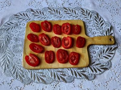 Spagečiai su pomidorais ir mocarela Žingsnis 1