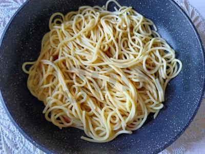 Spagečiai su pomidorais ir mocarela Žingsnis 4