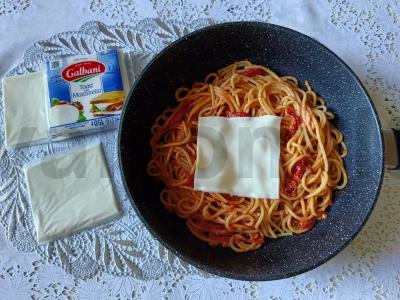 Spagečiai su pomidorais ir mocarela Žingsnis 5