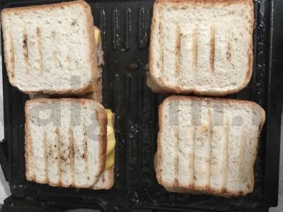 Karšti sumuštiniai su kotletu ir keptais daržovėmis Žingsnis 9