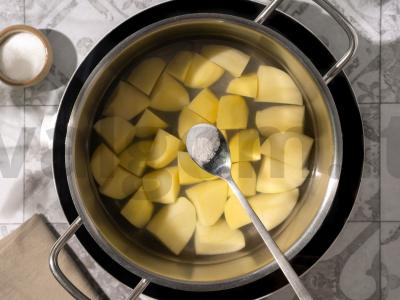 Bulvių zrazai su menkės kepenimis Žingsnis 2