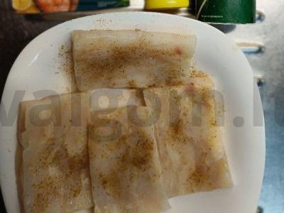 Geltonžuvė flounder su traškia paniruote Žingsnis 2