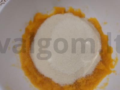 Moliūgų mannikas su cinamonu Žingsnis 1