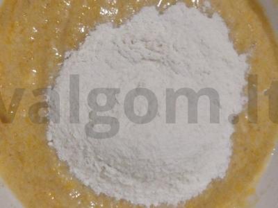 Moliūgų mannikas su cinamonu Žingsnis 4