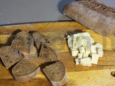 Koldūnai pomidorų padaže su suluguni ir ciabatta Žingsnis 7