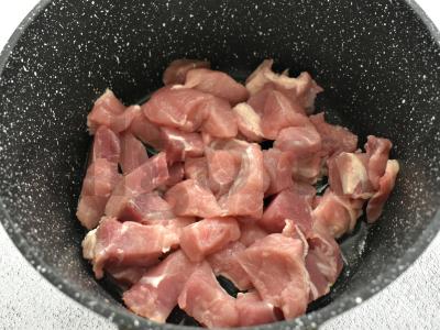 Kumpio plovas su pomidorų pasta Žingsnis 2