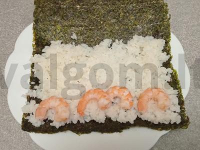 Rulonai su krevetėmis ir krabų lazdelėmis Žingsnis 3