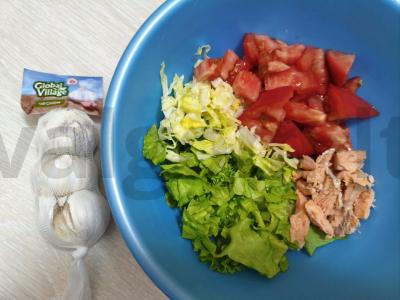 Salotos su upėtakiu, sėklomis ir sezamu Žingsnis 1