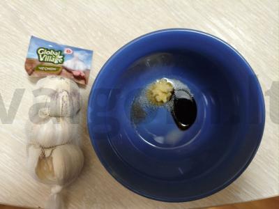 Salotos su upėtakiu, sėklomis ir sezamu Žingsnis 2