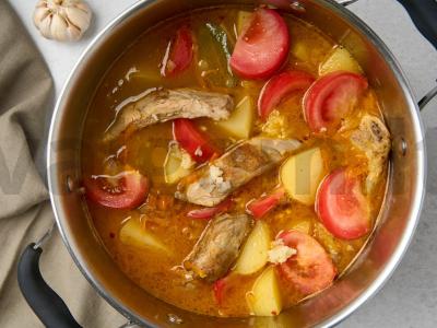 Troškinti kiaulienos šonkauliai puode Žingsnis 6