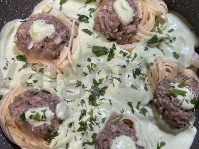 Makaronų lizdai su faršu ir brokolių padažu Žingsnis 6