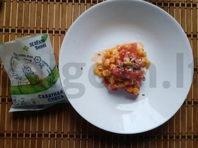 Salotos su pomidorais, kukurūzais ir česnaku Žingsnis 3