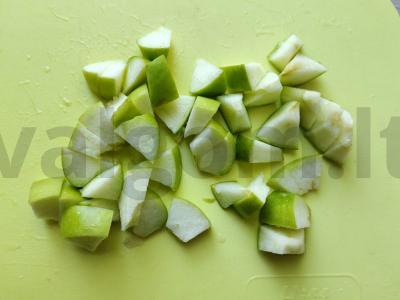 Kiauliena su obuoliu ir paprikomis Žingsnis 3