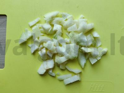 Kiauliena su obuoliu ir paprikomis Žingsnis 4