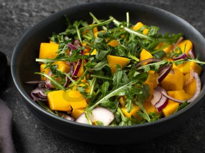 Salotas su mango ir riešutais Žingsnis 3