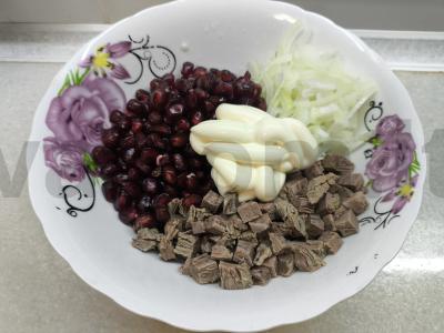 Salotos su granatais ir jautiena vakarienei Žingsnis 4