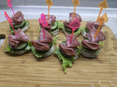 Šventiniai kanapė su dešra Žingsnis 5