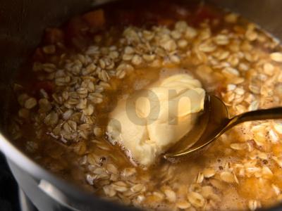 Pomidorų avižinė košė su kiaušiniu Žingsnis 3