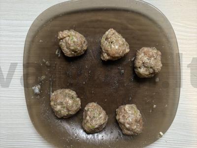 Bagetė su pomidorais ir mėsos kukuliais orkaitėje Žingsnis 6