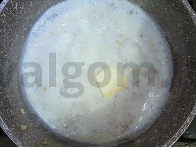 Skaniausia avižinė košė su braškėmis ir šokoladu Žingsnis 3