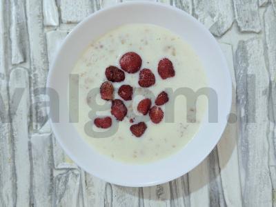 Skaniausia avižinė košė su braškėmis ir šokoladu Žingsnis 4