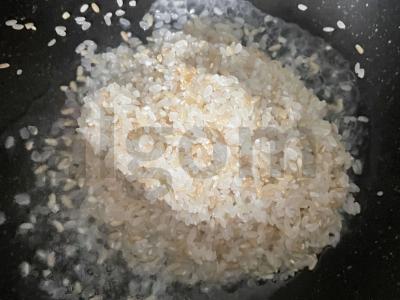 Rudieji ryžiai su daržovėmis per 25 minutes Žingsnis 1